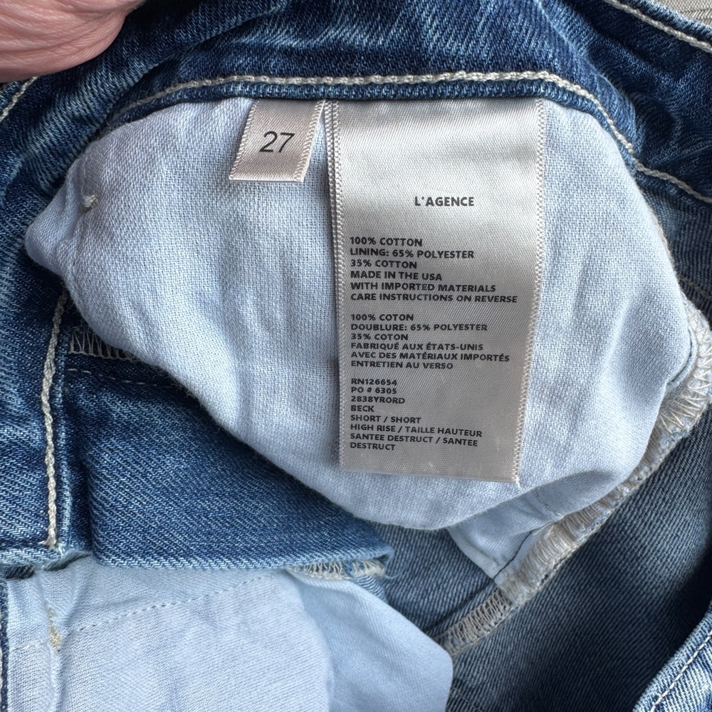 NWOT L’AGENCE (27) Beck Raw-Hem Denim Jean Short - Picture 7 of 7